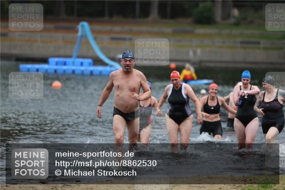 14.09.2025 - Stadtparktriathlon Michael Strokosch http://msf.ph/oto/8862530 14.09.2025 09:51:37 Schwimmen 518, 531, 558, 559, 568, 601 meine-sportfotos.de