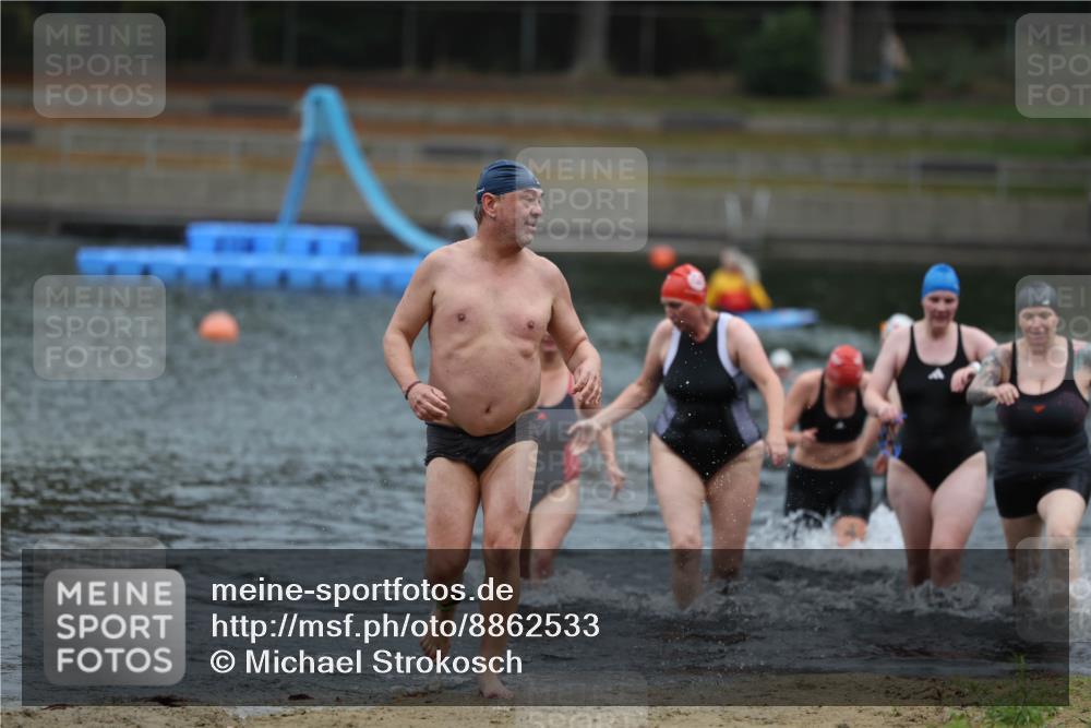 14.09.2025 - Stadtparktriathlon Michael Strokosch http://msf.ph/oto/8862533 14.09.2025 09:51:38 Schwimmen 518, 531, 558, 559, 568, 601 meine-sportfotos.de