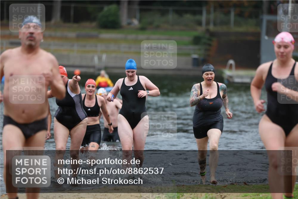 14.09.2025 - Stadtparktriathlon Michael Strokosch http://msf.ph/oto/8862537 14.09.2025 09:51:40 Schwimmen 518, 531, 558, 559, 568, 582, 601 meine-sportfotos.de