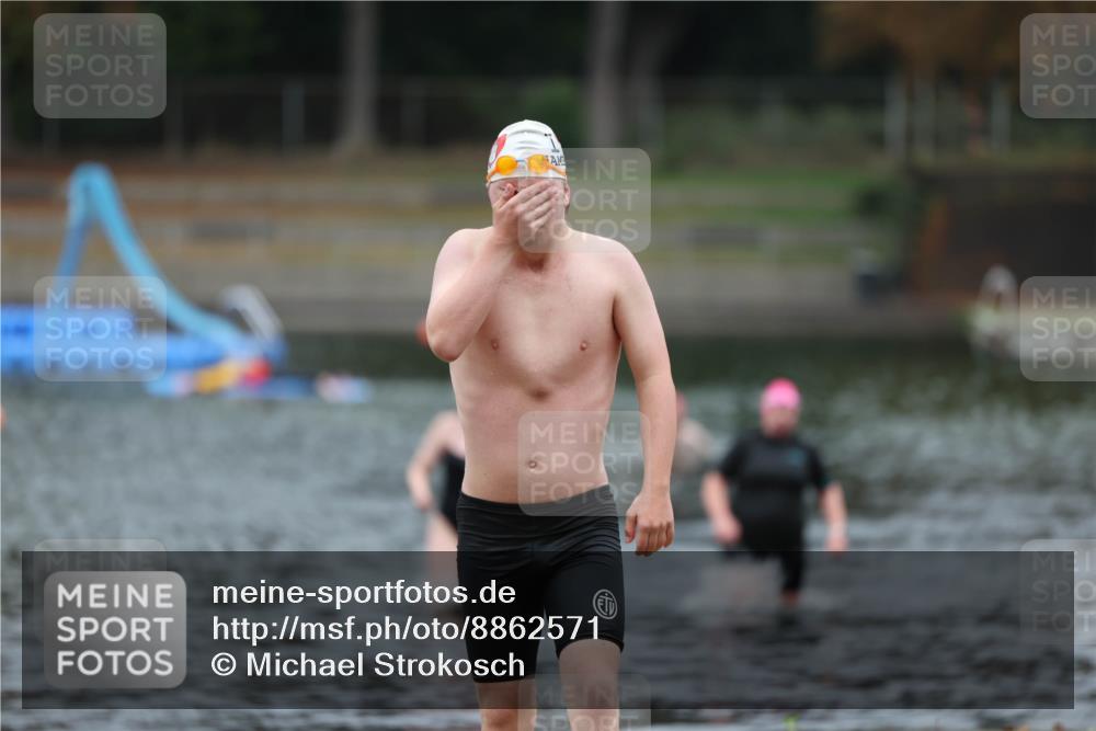 14.09.2025 - Stadtparktriathlon Michael Strokosch http://msf.ph/oto/8862571 14.09.2025 09:51:59 Schwimmen 562, 599, 615 meine-sportfotos.de