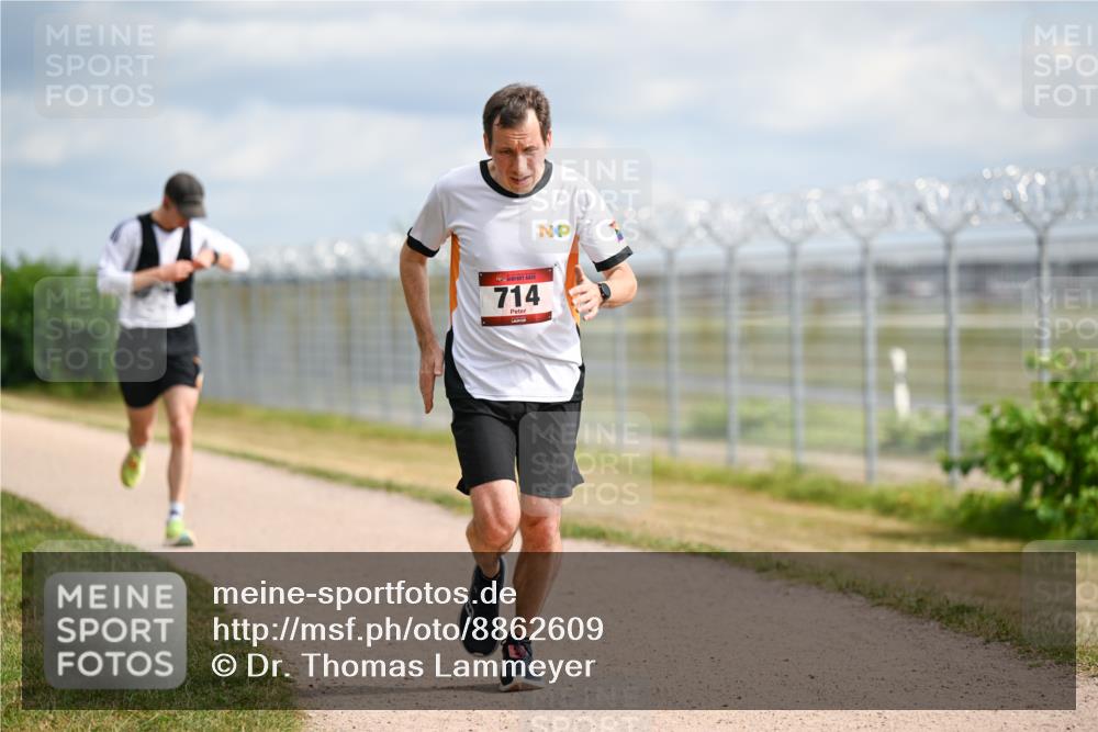 14.09.2025 - Airport Race Dr. Thomas Lammeyer http://msf.ph/oto/8862609 14.09.2025 12:01:37 Laufen 714 meine-sportfotos.de