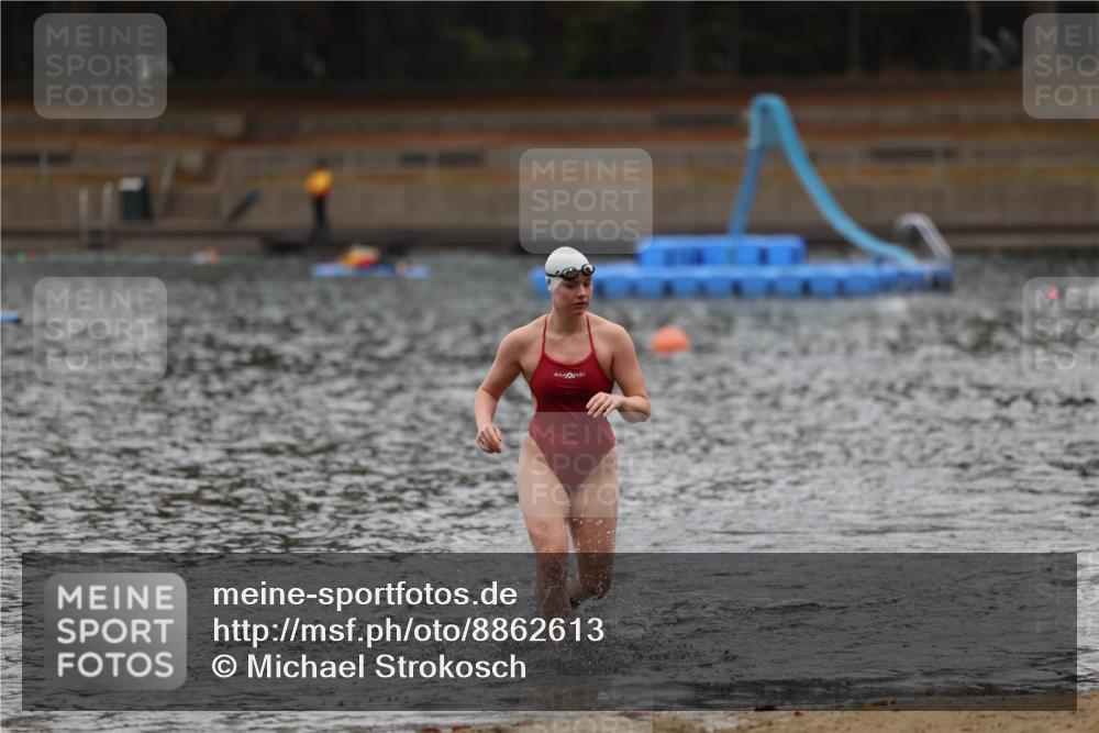 14.09.2025 - Stadtparktriathlon Michael Strokosch http://msf.ph/oto/8862613 14.09.2025 10:09:26 Schwimmen 629 meine-sportfotos.de