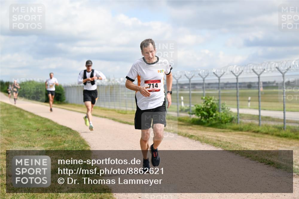 14.09.2025 - Airport Race Dr. Thomas Lammeyer http://msf.ph/oto/8862621 14.09.2025 12:01:38 Laufen 714 meine-sportfotos.de