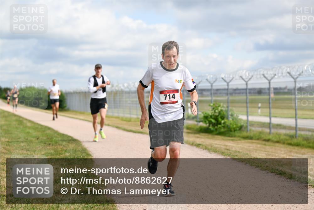 14.09.2025 - Airport Race Dr. Thomas Lammeyer http://msf.ph/oto/8862627 14.09.2025 12:01:38 Laufen 714 meine-sportfotos.de