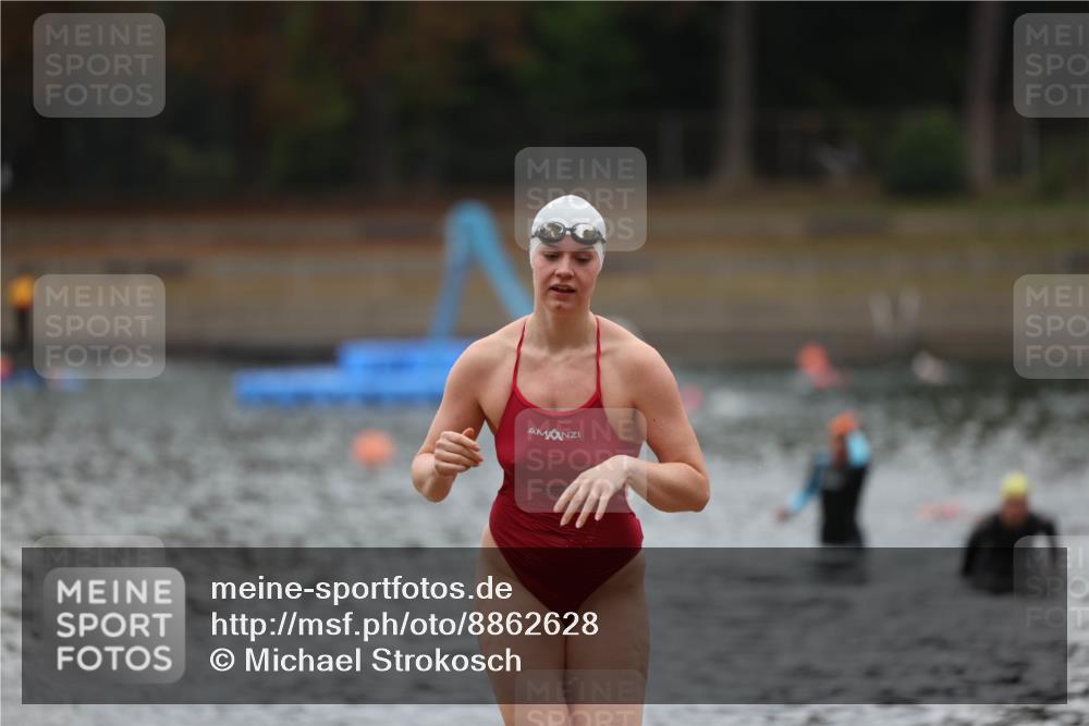 14.09.2025 - Stadtparktriathlon Michael Strokosch http://msf.ph/oto/8862628 14.09.2025 10:09:30 Schwimmen 629, 717 meine-sportfotos.de