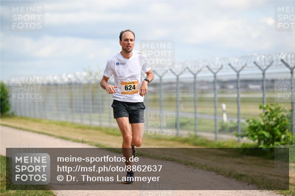14.09.2025 - Airport Race Dr. Thomas Lammeyer http://msf.ph/oto/8862637 14.09.2025 12:01:43 Laufen 624 meine-sportfotos.de