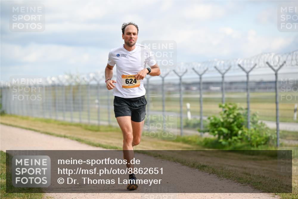 14.09.2025 - Airport Race Dr. Thomas Lammeyer http://msf.ph/oto/8862651 14.09.2025 12:01:44 Laufen 624 meine-sportfotos.de