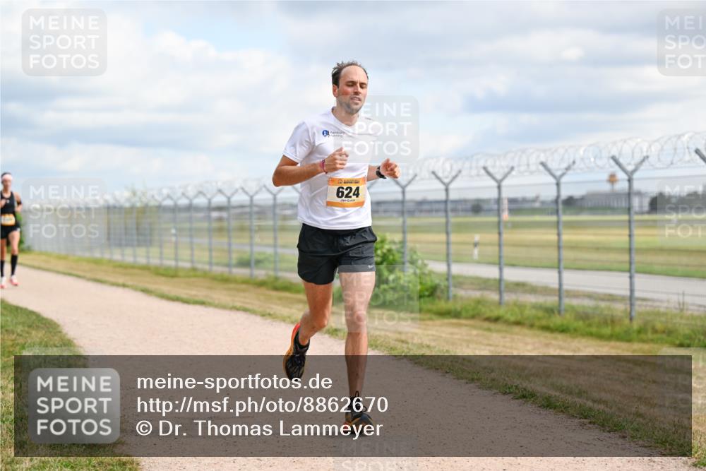 14.09.2025 - Airport Race Dr. Thomas Lammeyer http://msf.ph/oto/8862670 14.09.2025 12:01:45 Laufen 624 meine-sportfotos.de