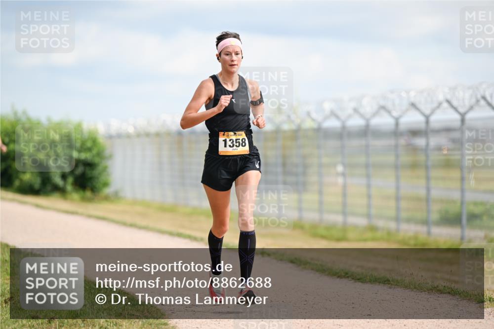 14.09.2025 - Airport Race Dr. Thomas Lammeyer http://msf.ph/oto/8862688 14.09.2025 12:01:48 Laufen 1358 meine-sportfotos.de