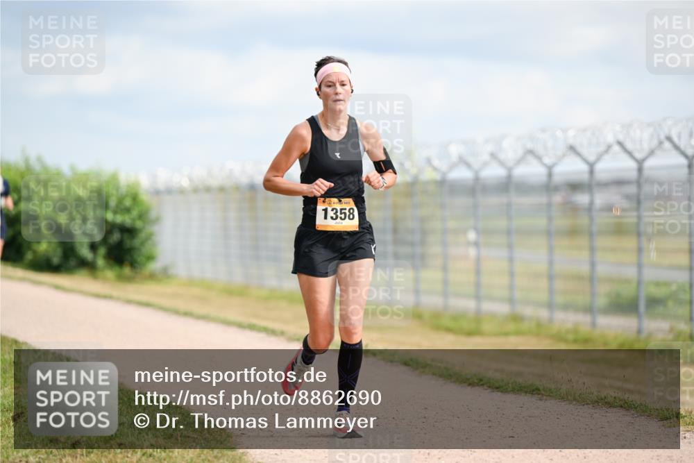 14.09.2025 - Airport Race Dr. Thomas Lammeyer http://msf.ph/oto/8862690 14.09.2025 12:01:48 Laufen 1358 meine-sportfotos.de