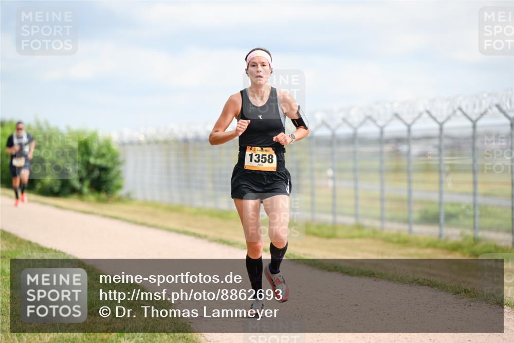 14.09.2025 - Airport Race Dr. Thomas Lammeyer http://msf.ph/oto/8862693 14.09.2025 12:01:48 Laufen 1358 meine-sportfotos.de
