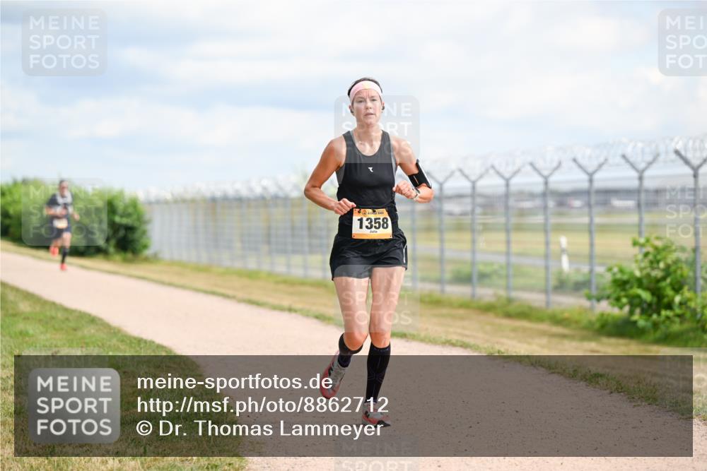 14.09.2025 - Airport Race Dr. Thomas Lammeyer http://msf.ph/oto/8862712 14.09.2025 12:01:49 Laufen 1358 meine-sportfotos.de
