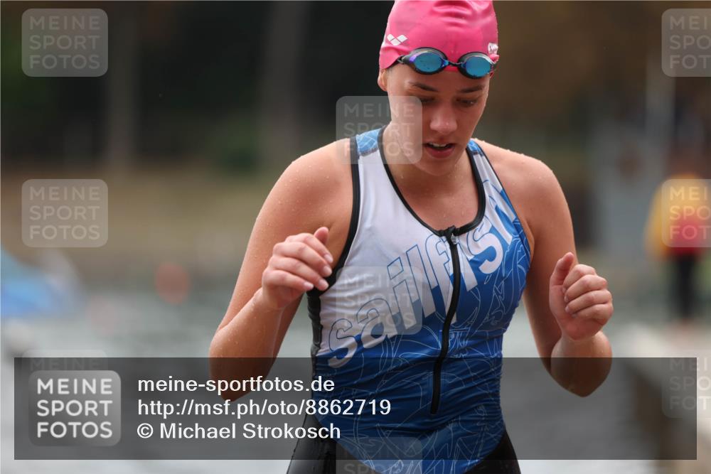 14.09.2025 - Stadtparktriathlon Michael Strokosch http://msf.ph/oto/8862719 14.09.2025 10:09:57 Schwimmen 624 meine-sportfotos.de