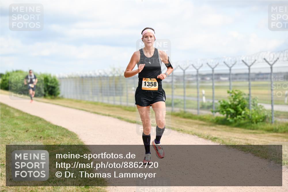 14.09.2025 - Airport Race Dr. Thomas Lammeyer http://msf.ph/oto/8862720 14.09.2025 12:01:50 Laufen 1358 meine-sportfotos.de