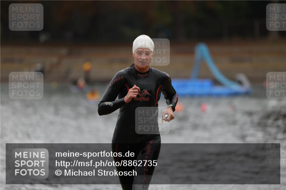 14.09.2025 - Stadtparktriathlon Michael Strokosch http://msf.ph/oto/8862735 14.09.2025 10:10:24 Schwimmen 642, 718 meine-sportfotos.de