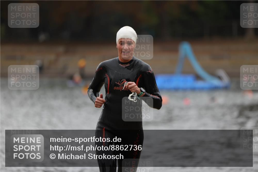 14.09.2025 - Stadtparktriathlon Michael Strokosch http://msf.ph/oto/8862736 14.09.2025 10:10:24 Schwimmen 642, 718 meine-sportfotos.de