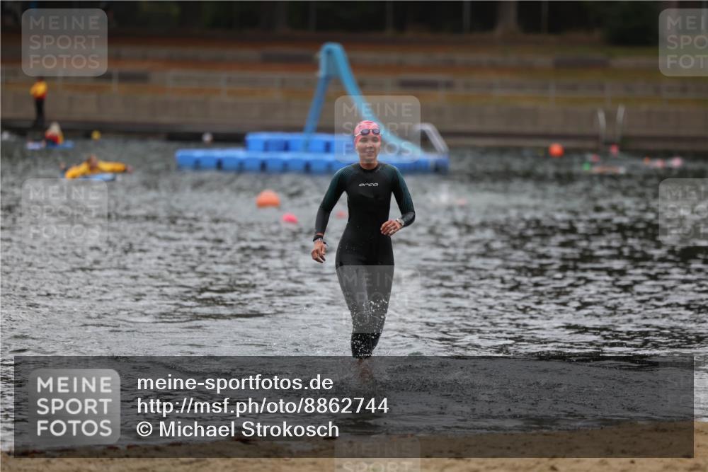14.09.2025 - Stadtparktriathlon Michael Strokosch http://msf.ph/oto/8862744 14.09.2025 10:10:31 Schwimmen 642 meine-sportfotos.de
