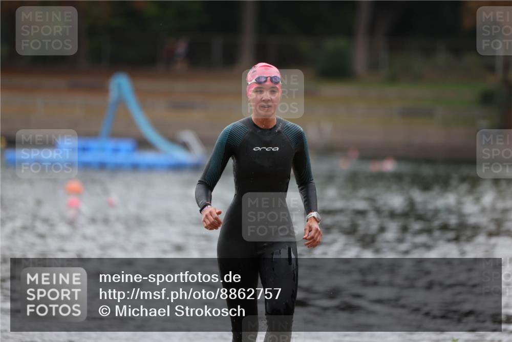 14.09.2025 - Stadtparktriathlon Michael Strokosch http://msf.ph/oto/8862757 14.09.2025 10:10:35 Schwimmen 642 meine-sportfotos.de