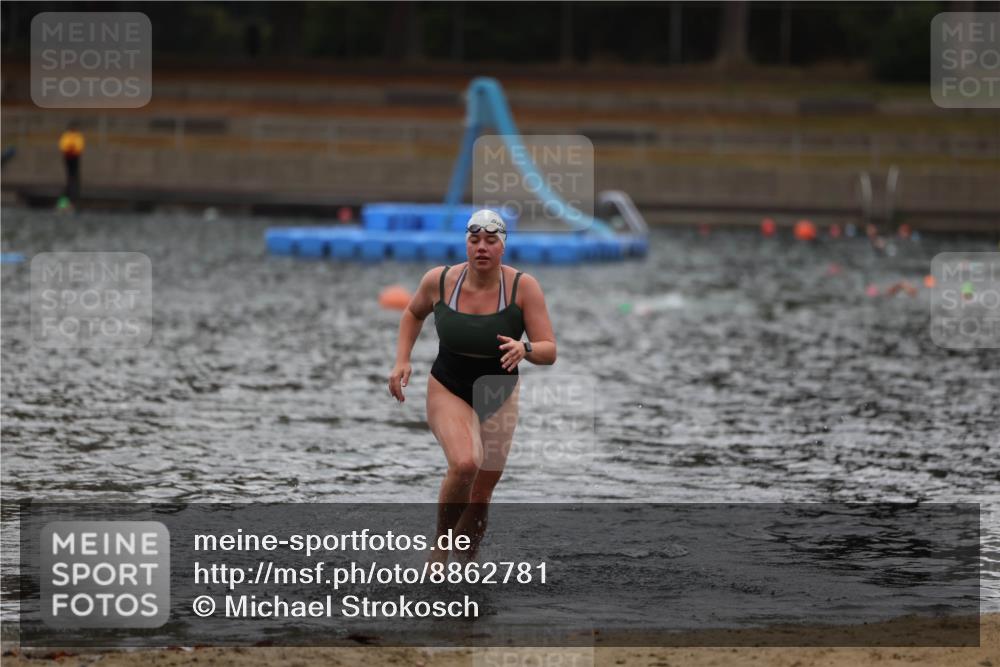 14.09.2025 - Stadtparktriathlon Michael Strokosch http://msf.ph/oto/8862781 14.09.2025 10:11:14 Schwimmen 628, 674 meine-sportfotos.de