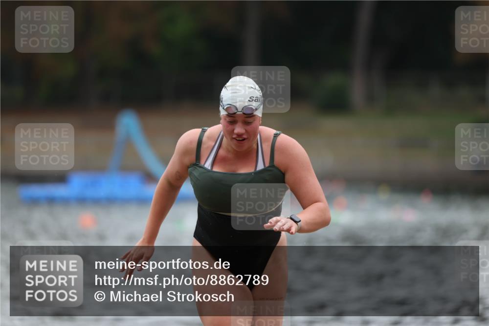 14.09.2025 - Stadtparktriathlon Michael Strokosch http://msf.ph/oto/8862789 14.09.2025 10:11:19 Schwimmen 628 meine-sportfotos.de