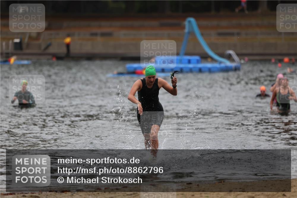 14.09.2025 - Stadtparktriathlon Michael Strokosch http://msf.ph/oto/8862796 14.09.2025 10:11:53 Schwimmen 630 meine-sportfotos.de