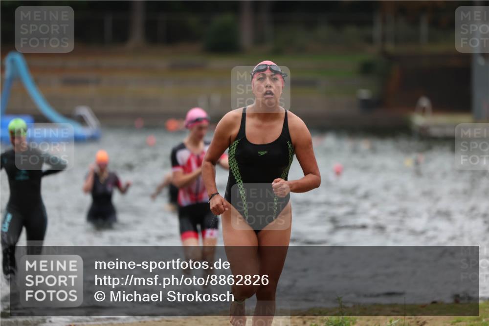 14.09.2025 - Stadtparktriathlon Michael Strokosch http://msf.ph/oto/8862826 14.09.2025 10:12:08 Schwimmen 622, 651, 662 meine-sportfotos.de