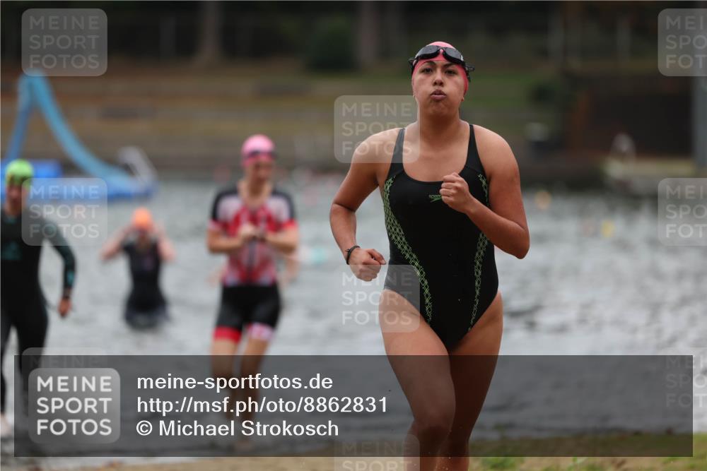 14.09.2025 - Stadtparktriathlon Michael Strokosch http://msf.ph/oto/8862831 14.09.2025 10:12:09 Schwimmen 622, 651, 662 meine-sportfotos.de