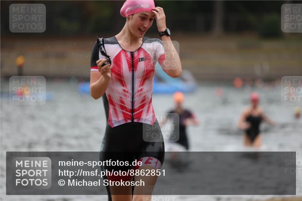 14.09.2025 - Stadtparktriathlon Michael Strokosch http://msf.ph/oto/8862851 14.09.2025 10:12:13 Schwimmen 622, 651, 662, 667, 676 meine-sportfotos.de
