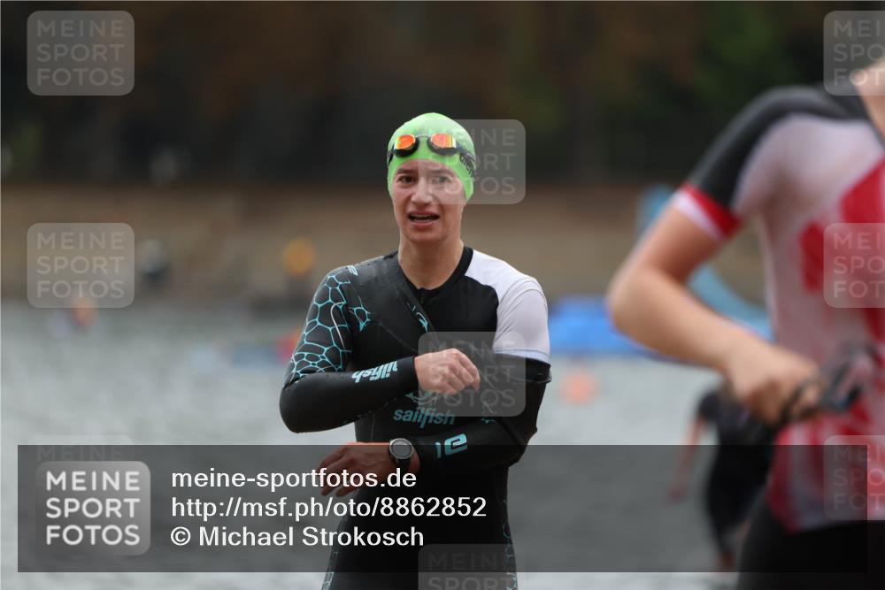 14.09.2025 - Stadtparktriathlon Michael Strokosch http://msf.ph/oto/8862852 14.09.2025 10:12:15 Schwimmen 651, 662, 667, 676 meine-sportfotos.de