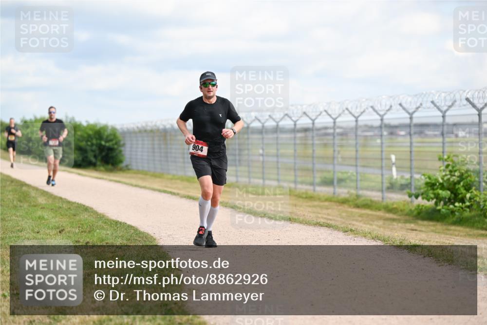 14.09.2025 - Airport Race Dr. Thomas Lammeyer http://msf.ph/oto/8862926 14.09.2025 12:02:22 Laufen 904 meine-sportfotos.de