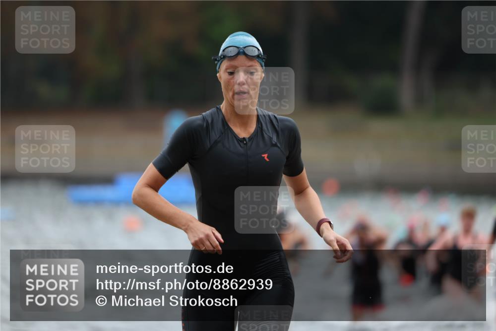 14.09.2025 - Stadtparktriathlon Michael Strokosch http://msf.ph/oto/8862939 14.09.2025 10:13:20 Schwimmen 632, 641, 659, 661, 688, 702, 716 meine-sportfotos.de