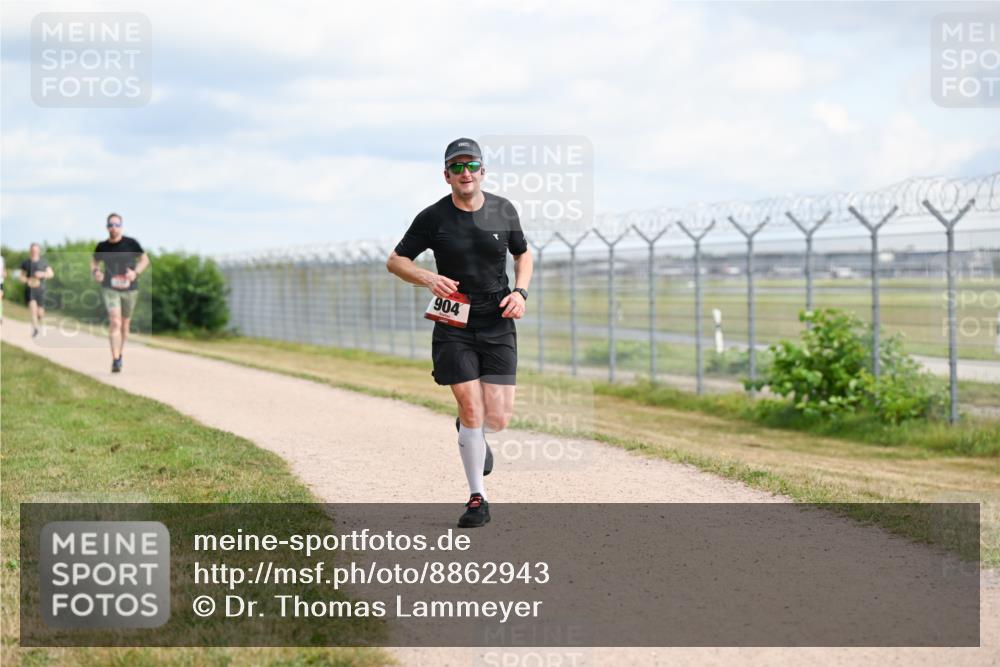 14.09.2025 - Airport Race Dr. Thomas Lammeyer http://msf.ph/oto/8862943 14.09.2025 12:02:23 Laufen 904 meine-sportfotos.de