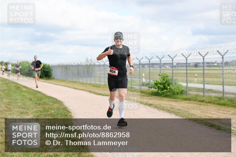 14.09.2025 - Airport Race Dr. Thomas Lammeyer http://msf.ph/oto/8862958 14.09.2025 12:02:24 Laufen 904 meine-sportfotos.de