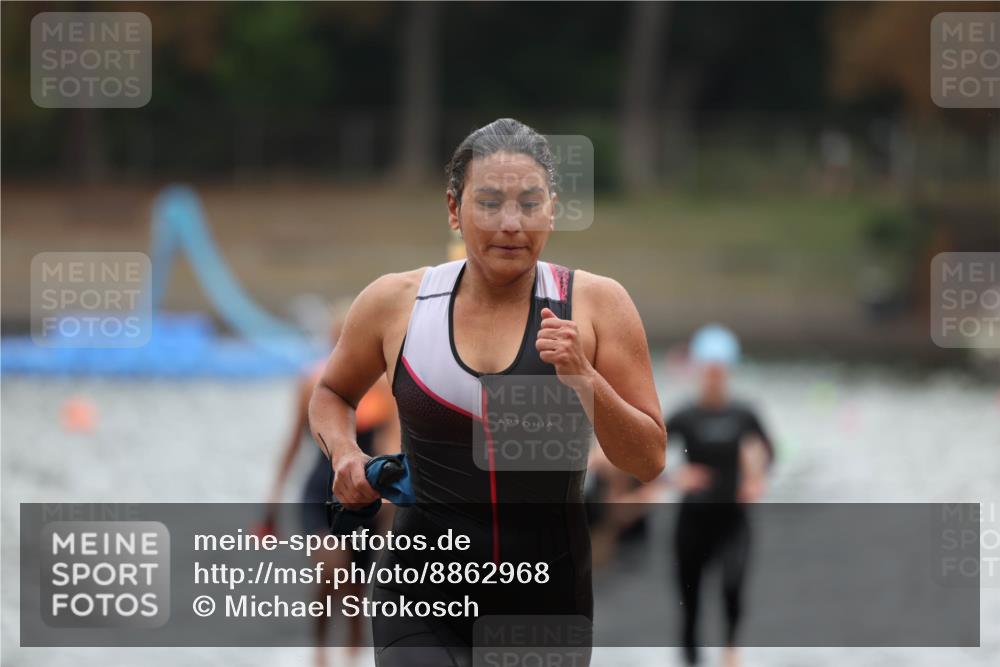 14.09.2025 - Stadtparktriathlon Michael Strokosch http://msf.ph/oto/8862968 14.09.2025 10:13:29 Schwimmen 637, 639, 641, 661, 677, 679, 688, 695, 702, 716 meine-sportfotos.de