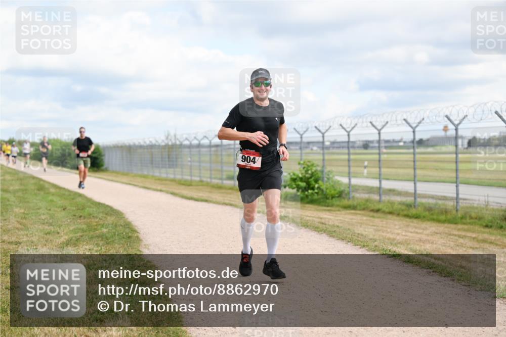 14.09.2025 - Airport Race Dr. Thomas Lammeyer http://msf.ph/oto/8862970 14.09.2025 12:02:25 Laufen 904 meine-sportfotos.de