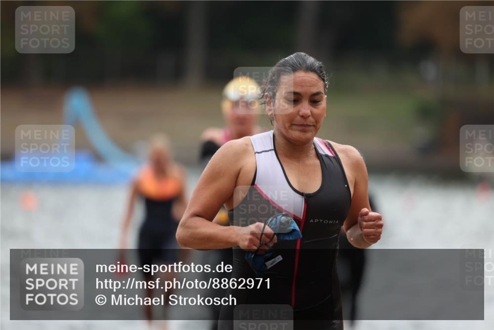 14.09.2025 - Stadtparktriathlon Michael Strokosch http://msf.ph/oto/8862971 14.09.2025 10:13:29 Schwimmen 637, 639, 641, 661, 677, 679, 688, 695, 702, 716 meine-sportfotos.de