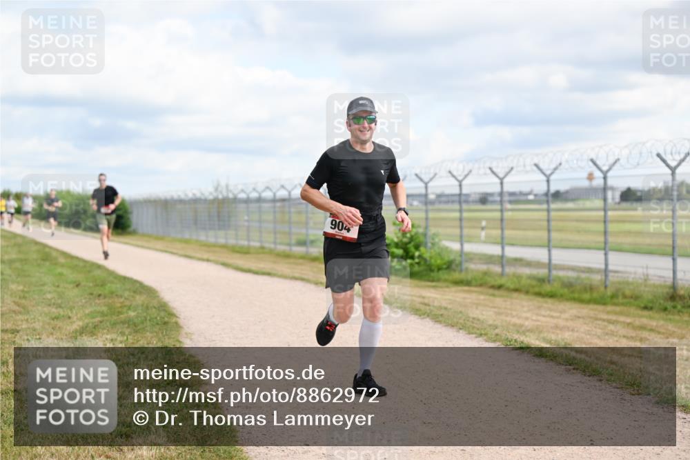 14.09.2025 - Airport Race Dr. Thomas Lammeyer http://msf.ph/oto/8862972 14.09.2025 12:02:25 Laufen 904 meine-sportfotos.de