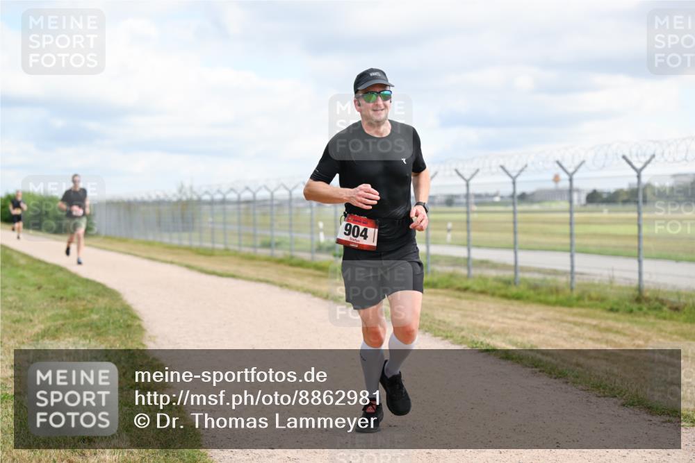 14.09.2025 - Airport Race Dr. Thomas Lammeyer http://msf.ph/oto/8862981 14.09.2025 12:02:25 Laufen 904 meine-sportfotos.de