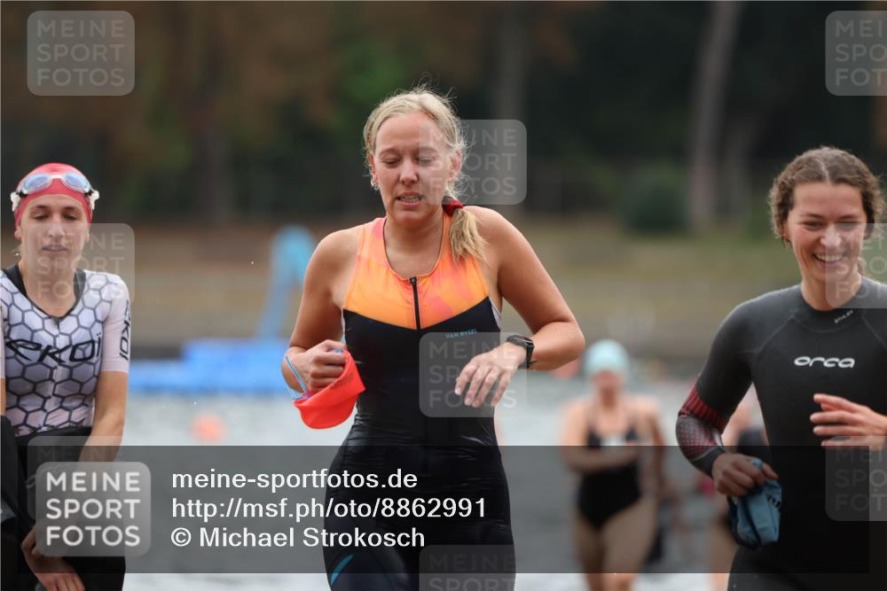 14.09.2025 - Stadtparktriathlon Michael Strokosch http://msf.ph/oto/8862991 14.09.2025 10:13:35 Schwimmen 637, 639, 641, 677, 679, 685, 694, 695 meine-sportfotos.de