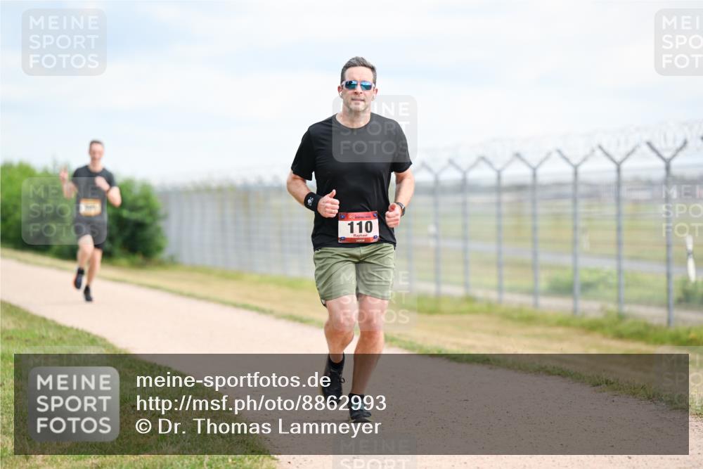 14.09.2025 - Airport Race Dr. Thomas Lammeyer http://msf.ph/oto/8862993 14.09.2025 12:02:29 Laufen 110 meine-sportfotos.de