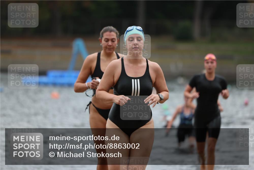14.09.2025 - Stadtparktriathlon Michael Strokosch http://msf.ph/oto/8863002 14.09.2025 10:13:39 Schwimmen 637, 639, 648, 657, 677, 679, 685, 694, 695 meine-sportfotos.de
