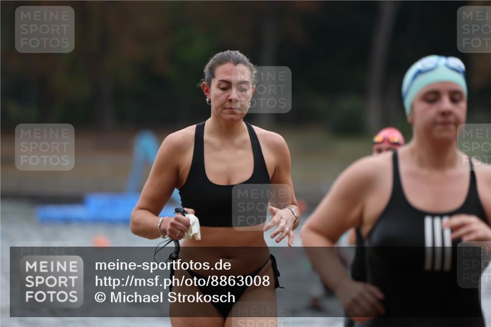 14.09.2025 - Stadtparktriathlon Michael Strokosch http://msf.ph/oto/8863008 14.09.2025 10:13:41 Schwimmen 639, 648, 657, 679, 685, 694 meine-sportfotos.de
