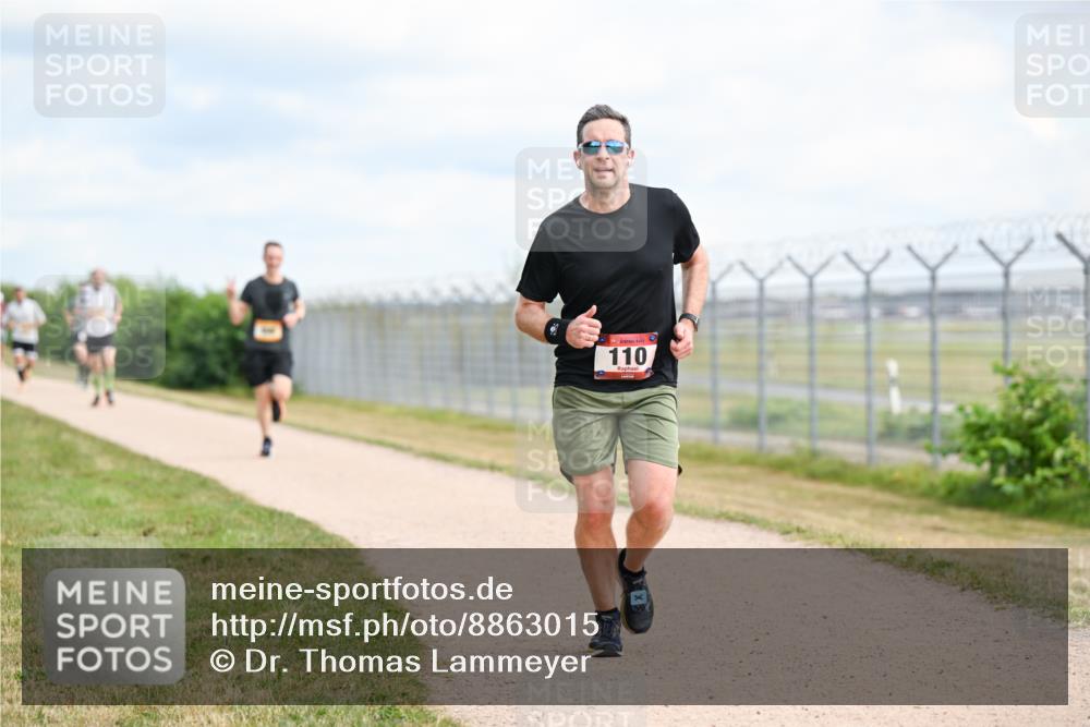 14.09.2025 - Airport Race Dr. Thomas Lammeyer http://msf.ph/oto/8863015 14.09.2025 12:02:30 Laufen 110 meine-sportfotos.de