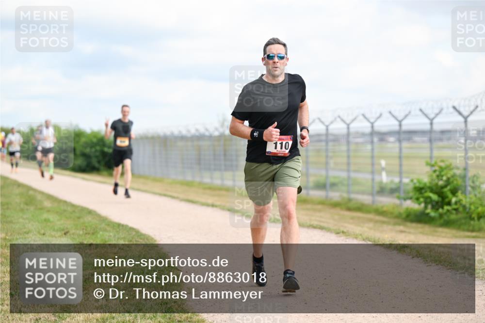14.09.2025 - Airport Race Dr. Thomas Lammeyer http://msf.ph/oto/8863018 14.09.2025 12:02:30 Laufen 110 meine-sportfotos.de