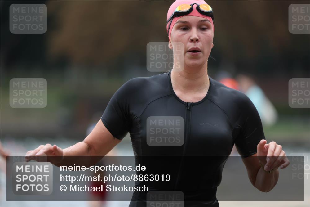 14.09.2025 - Stadtparktriathlon Michael Strokosch http://msf.ph/oto/8863019 14.09.2025 10:13:44 Schwimmen 639, 648, 657, 685, 694, 712 meine-sportfotos.de
