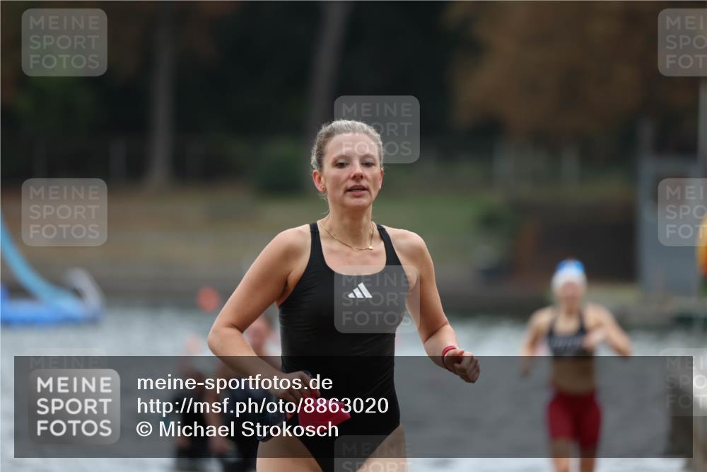 14.09.2025 - Stadtparktriathlon Michael Strokosch http://msf.ph/oto/8863020 14.09.2025 10:13:44 Schwimmen 639, 648, 657, 685, 694, 712 meine-sportfotos.de