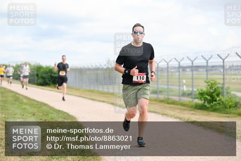 14.09.2025 - Airport Race Dr. Thomas Lammeyer http://msf.ph/oto/8863021 14.09.2025 12:02:30 Laufen 110 meine-sportfotos.de