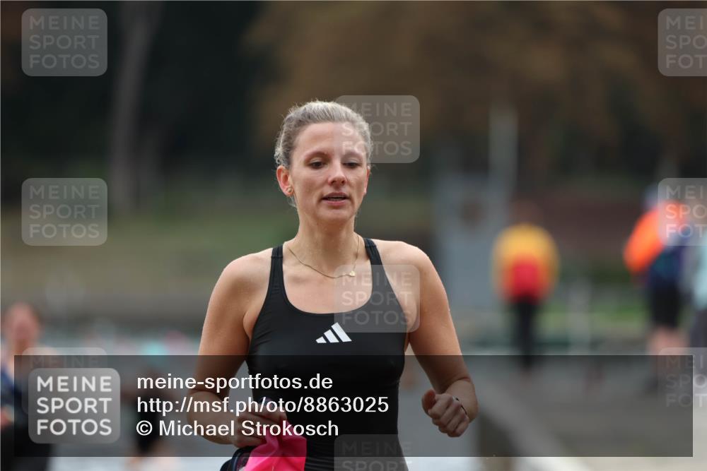 14.09.2025 - Stadtparktriathlon Michael Strokosch http://msf.ph/oto/8863025 14.09.2025 10:13:45 Schwimmen 639, 648, 657, 685, 694, 712 meine-sportfotos.de