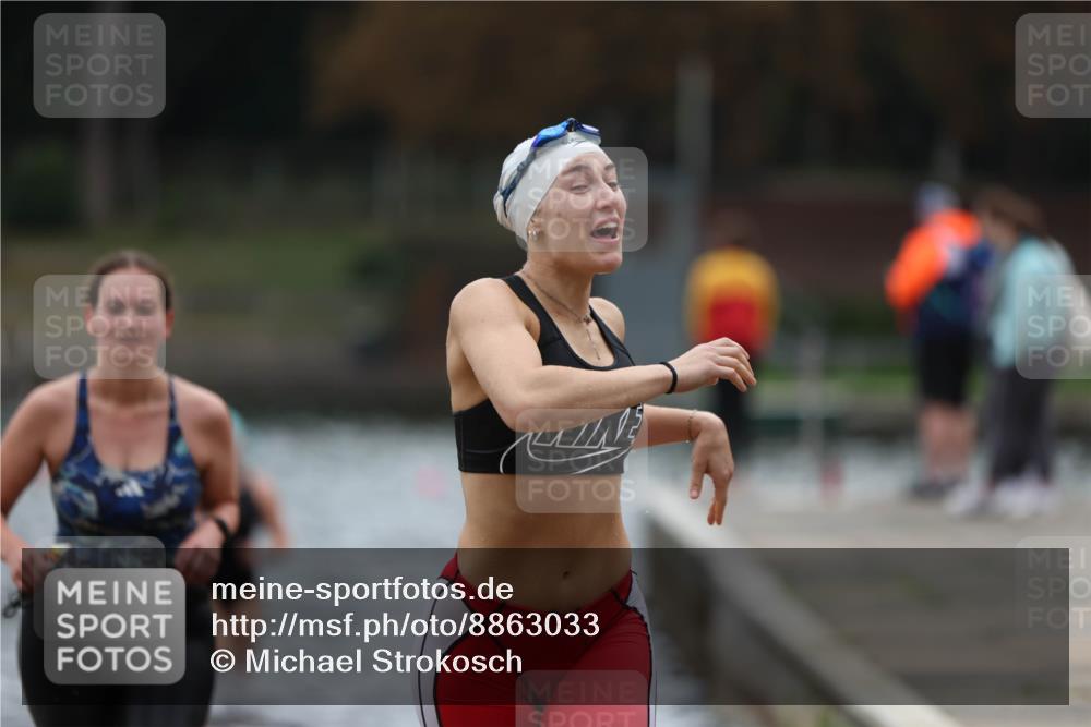 14.09.2025 - Stadtparktriathlon Michael Strokosch http://msf.ph/oto/8863033 14.09.2025 10:13:48 Schwimmen 648, 657, 694, 697, 712 meine-sportfotos.de