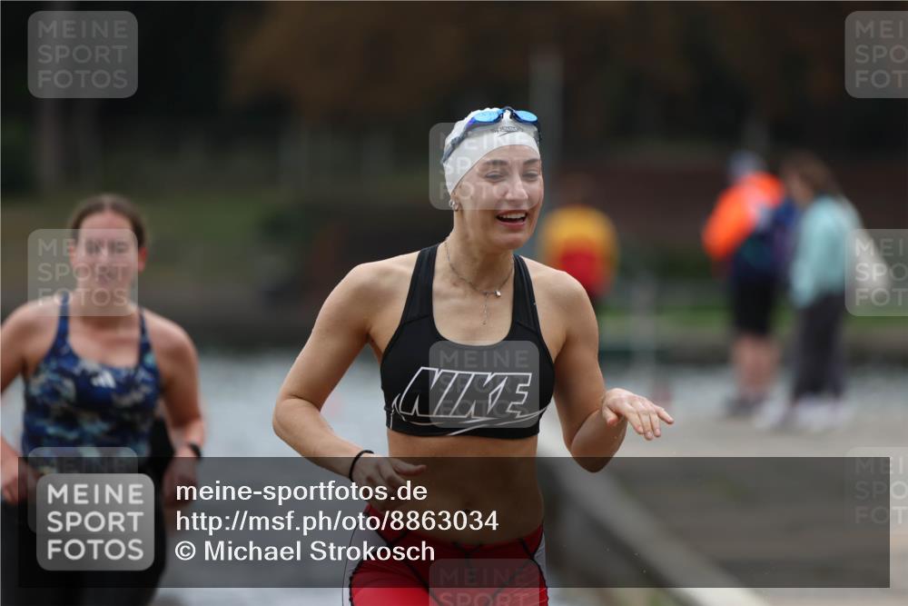 14.09.2025 - Stadtparktriathlon Michael Strokosch http://msf.ph/oto/8863034 14.09.2025 10:13:49 Schwimmen 648, 657, 697, 712 meine-sportfotos.de